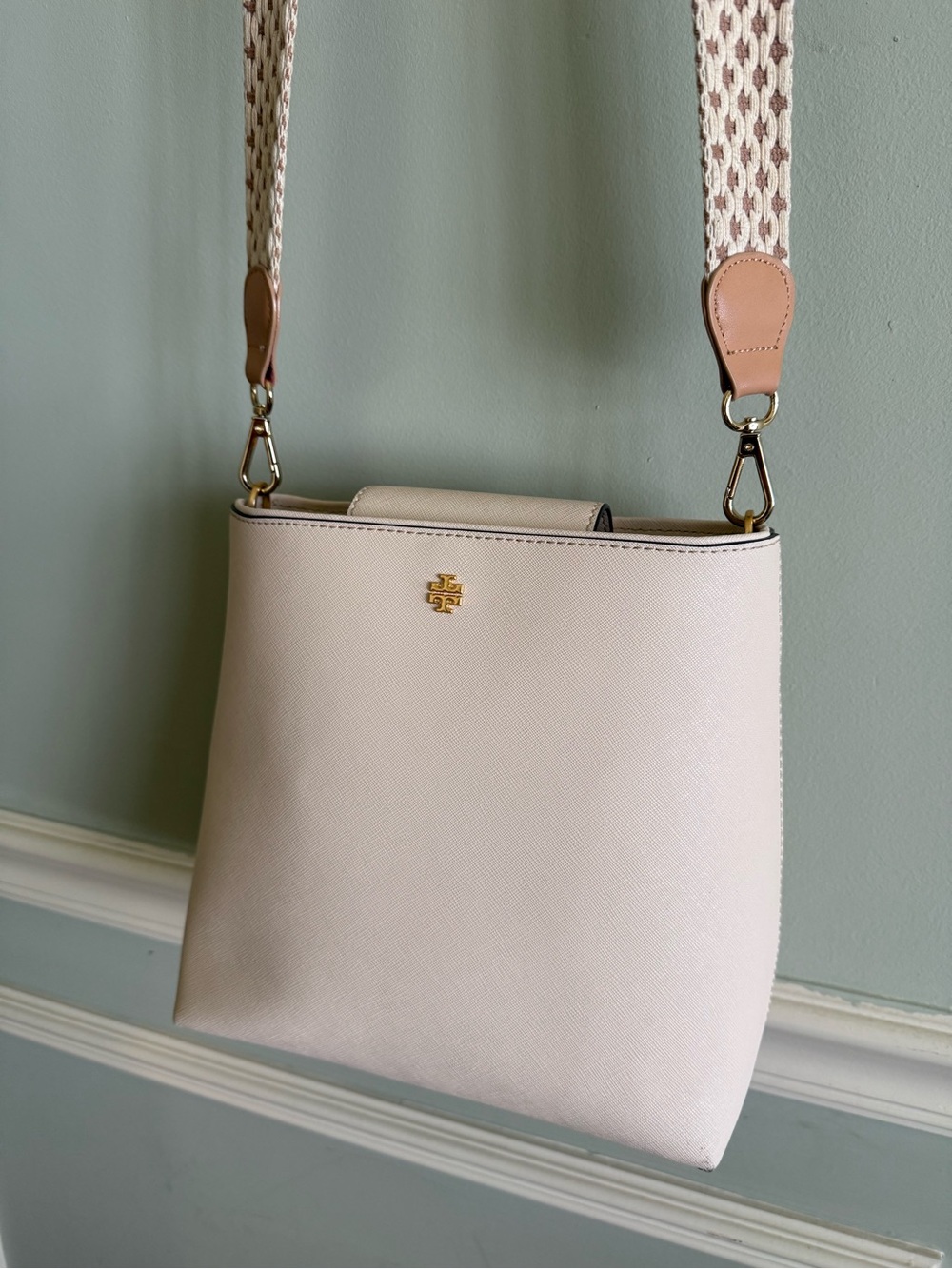 Tory Burch Cream Crossbody with Patterned Adjustable Strap - Picture 2 of 11
